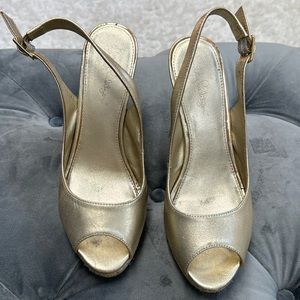 Gold Lilly Pulitzer wedges! Signs of wear but still lots of fun left in these!